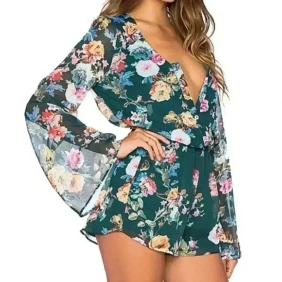Show Me Your MuMu Red Rocks Bell Sleeve Romper Size M Perfect for Summer - Picture 1 of 9